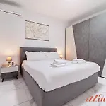 St Paul's 3br - Spectacular Sea Views *