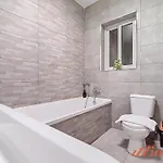 St Paul's 3br - Spectacular Sea Views アパート *