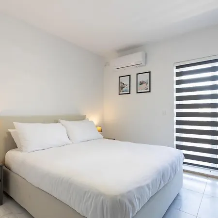 A Stunning With Spectacular Sea Views * St. Paul's Bay