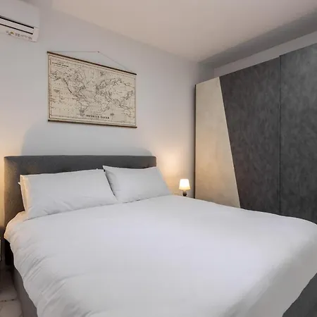 Апартаменты A Stunning With Spectacular Sea Views *