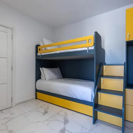 A Stunning With Spectacular Sea Views Апартаменты Сент-Полс-Бей