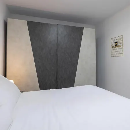 A Stunning With Spectacular Sea Views Апартаменты