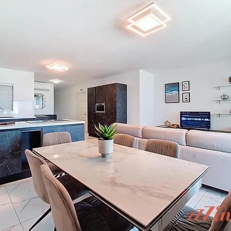 St Paul's 3br - Spectacular Sea Views アパート