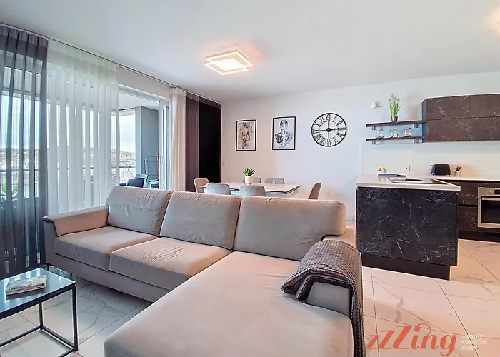 A Stunning With Spectacular Sea Views Daire *