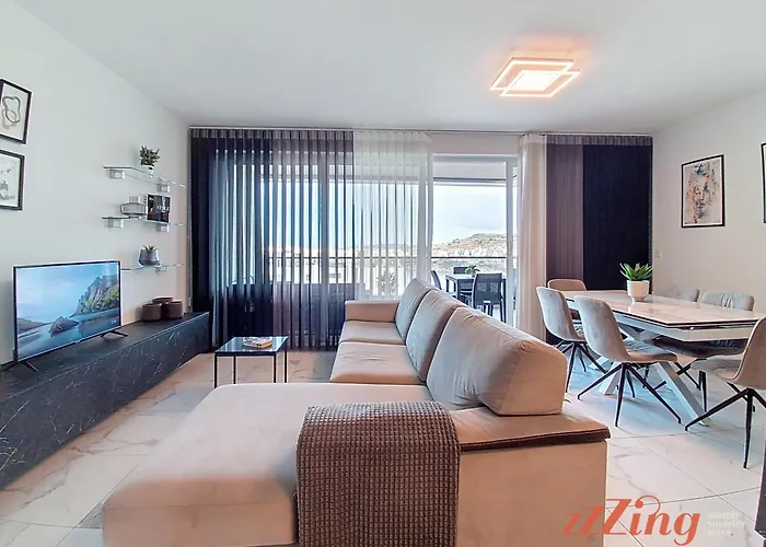 A Stunning With Spectacular Sea Views Daire St. Paul's Bay